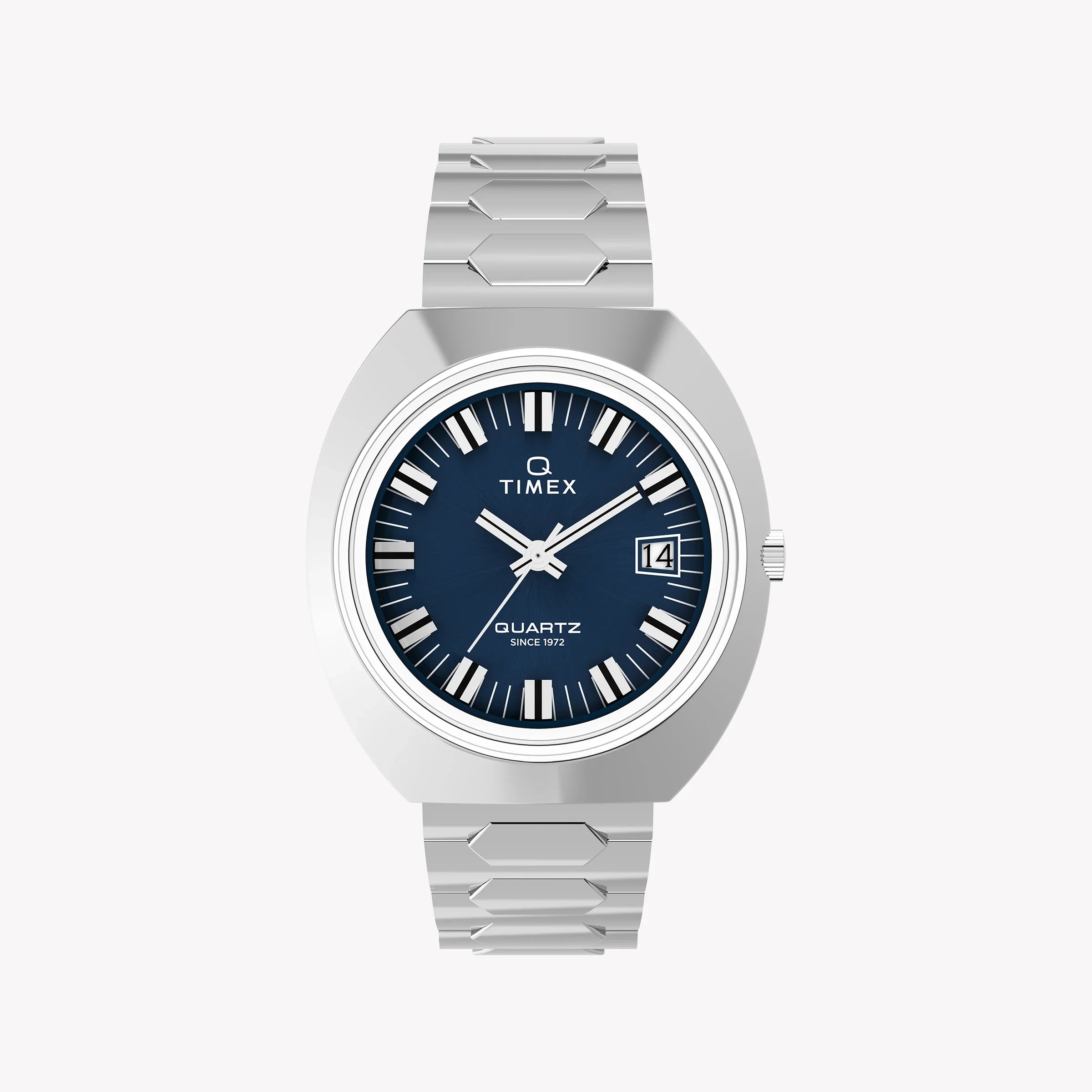 Q Timex 1972 39mm Time Machine Bracelet Watch | TW2Y33100